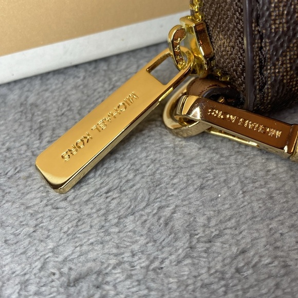 🤎MICHAEL MICHAEL KORS🤎Brown Jet Set Travel Large Logo Continental Wristlet/NWOT - Picture 4 of 9